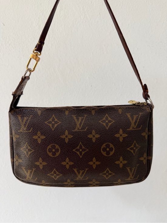 Louis Vuitton Handbags - Louis Vuitton Pochette Accessoires Monogram Shoulder Bag Baguette Y2K Authentic